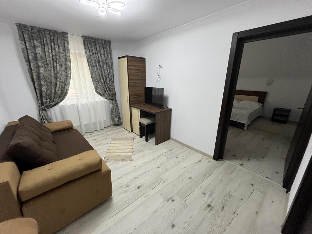 Apartament 1